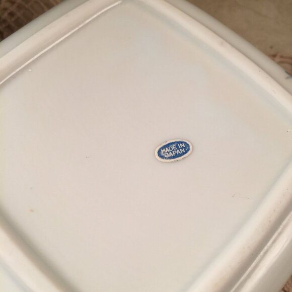 Vintage Otagiri Japan Porcelain Box with Lid for Dresser Trinkets Jewelry Powder - Picture 4 of 8